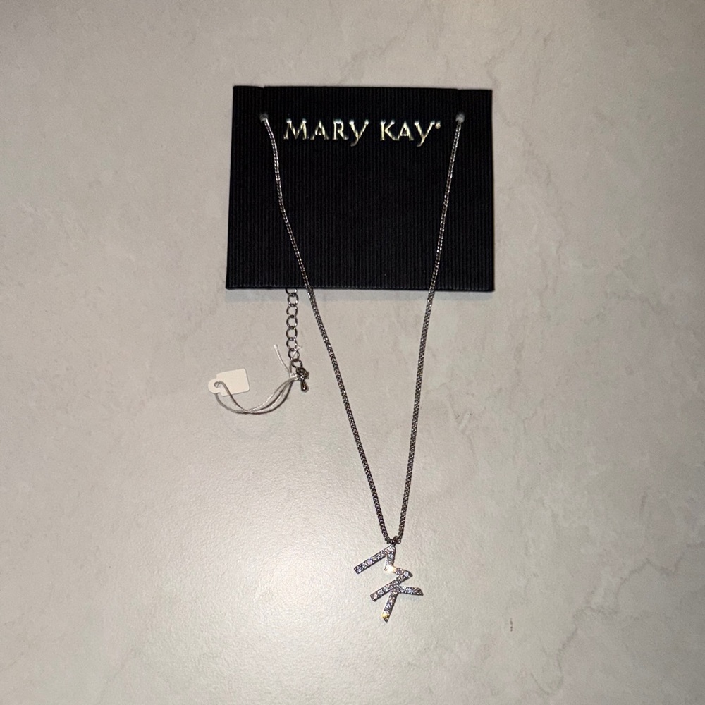 Mary Kay Silver Necklace with Elegant Pendant
